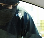 В Астрахани двое подростков по ночам обносили автомобили