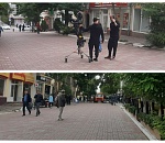 Очевидное невероятное ограничивает парковку в центре Астрахани