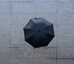 Из-за непогоды в Астрахани отменили часть гуляний на набережной