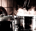 Молодой астраханец украл у пенсионерки кастрюли