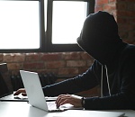 Интернет-мошенник от имени астраханца украл у дагестанского фермера 2 млн рублей