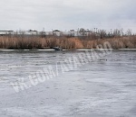 В Астрахани машина решила искупаться