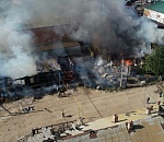 В Астрахани тушат крупный пожар на Славянке: кадры ЧП