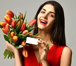 В Астрахани 8 марта у женщин ассоциируется с мимозами и тюльпанами, у мужчин — с розами