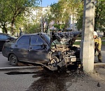 Астраханец уснул за рулём и влетел в столб