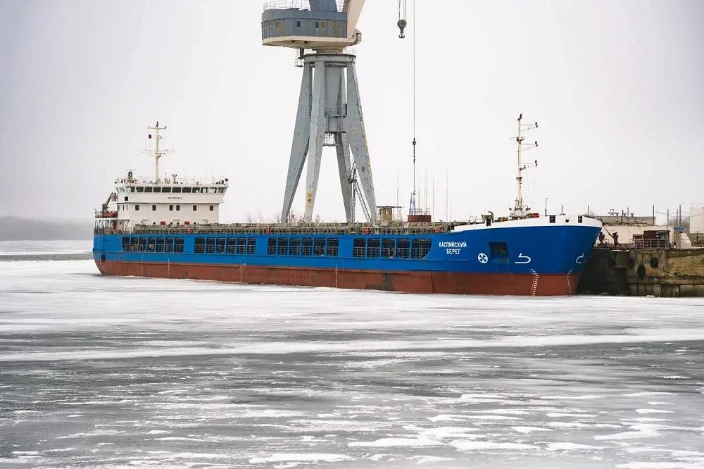 Астраханская верфь передала заказчику «Каспийский берег»