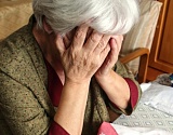 Ради «хорошего вечера» астраханская пара отобрала у пенсионерки 83 тысячи рублей