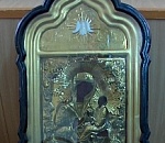 В Астрахани злоумышленник украл икону и выбросил ее в нескольких кварталах от храма