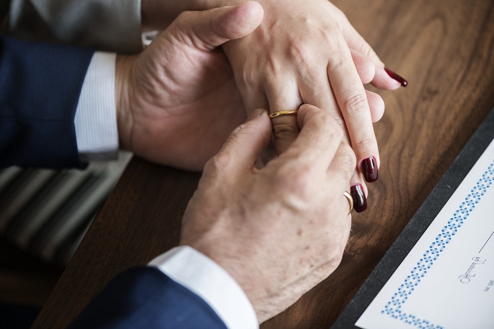 В Астрахани поженили пару с 29-летней разницей в возрасте