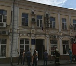 В здании, где находится минспорта и УФССП Астраханской области, произошел пожар