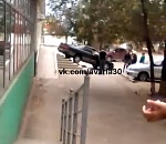 Астраханцы засняли на видео очень странный маневр автомобилиста