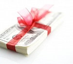 Глава астраханского сельсовета сама себе выписала премий на миллион