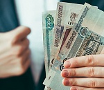 Директор астраханского колледжа сам себе увеличил зарплату