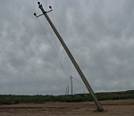 В Астраханской области власти не ремонтировали "пизанскую" опору ЛЭП