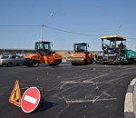 Подрядчик рассказал о ходе работ по укладке асфальта на Старом мосту