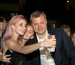 Врио губернатора Игорь Бабушкин на дискотеке поздравил выпускников школ области