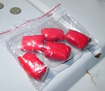 В Астрахани полицейские задержали наркодилера во время закладки тайников для клиентов