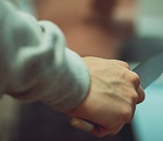 Астраханцы не поделили женщину: кровавый скандал в Кировском районе