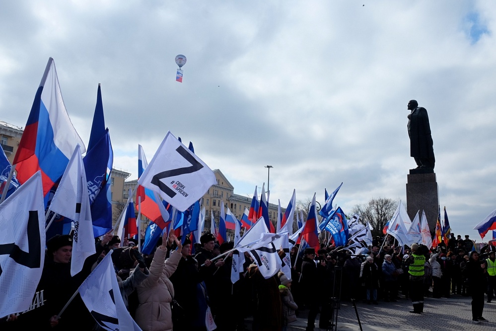 6000 астраханцев вышли на праздничный концерт «Россия-Крым-Донбасс»: фоторепортаж ПУНКТ-А