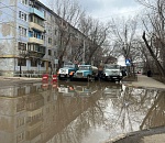 В Астрахани из-за коммунального потопа закрыли движение на  Селенского