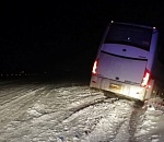 Рейсовый автобус из Астрахани сошел с трассы под Волгоградом