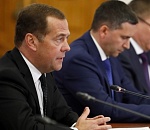 Дмитрий Медведев. Нам нужны чистые берега Волги и больше рыбы в ней