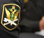 Астраханка избила судебного пристава, пытавшегося арестовать ее имущество