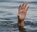 Пьяный заплыв едва не закончился для астраханца трагедией