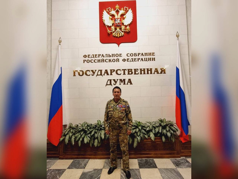 Астраханца в Госдуме наградили медалью «Отец солдата»