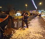 Более 300 коммунальщиков очищают Астрахань от снега