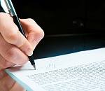 Директор астраханской школы сама себе выписывала премии за вредность