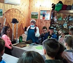 Валенки своими руками: астраханские школьники изучили народное мастерство ﻿