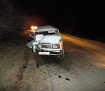  Под Астраханью нетрезвый водитель врезался в дерево: пострадали два человека