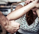 Отцу-извергу, державшего дочь в собачьем вольере, вынесли приговор