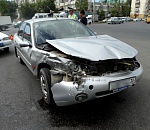 В Астрахани столкнулись иномарка и мусоровоз