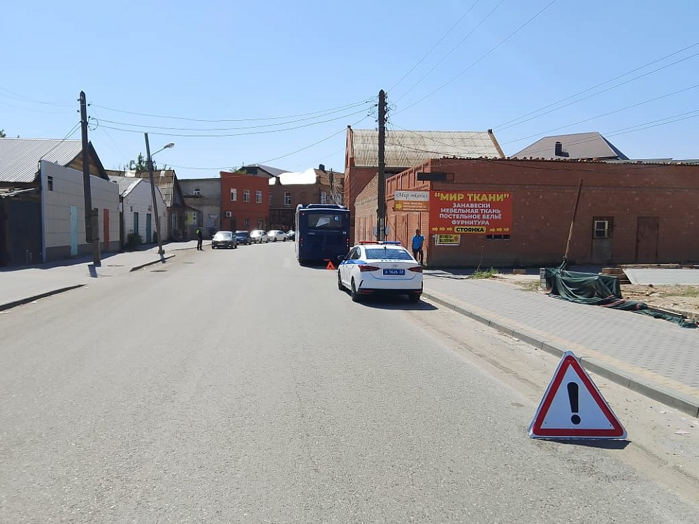 Маленькую девочку увезли в больницу после ЧП в астраханском автобусе