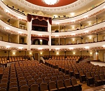 В Астраханском драматическом театре появилось аудиоописание спектаклей для зрителей с нарушением зрения