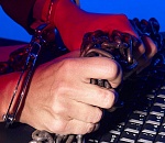 Астраханец предстанет перед судом за экстремистские высказывания