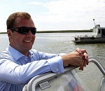 У Медведева в Астрахани второй год подряд не клюет