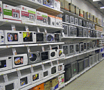 Сотрудники астраханского гипермаркета на протяжении трех месяцев воровали бытовую технику