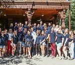 Приключения немцев в Астрахани: ребята поплавали в Баскунчаке и спели Жилкину про березу