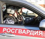 Астраханец попытался украсть в торговом центре три женских пальто, четыре пары брюк и ботинки