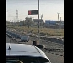 Под Астраханью светофор превратился во флюгер