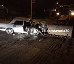 В Астрахани «Волга» протаранила трактор