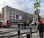 Директора астраханских школ обеспечат школьными принадлежностями пострадавших на пожаре детей