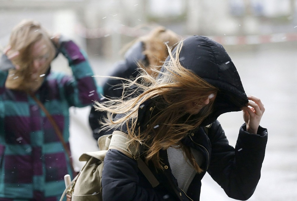 ﻿Астраханцев просят не паниковать из-за сообщений о сильном ветре