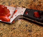 Астраханец нанес жене из ревности более 10 ударов ножом