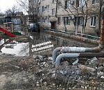 В Астрахани плывет двор: видео