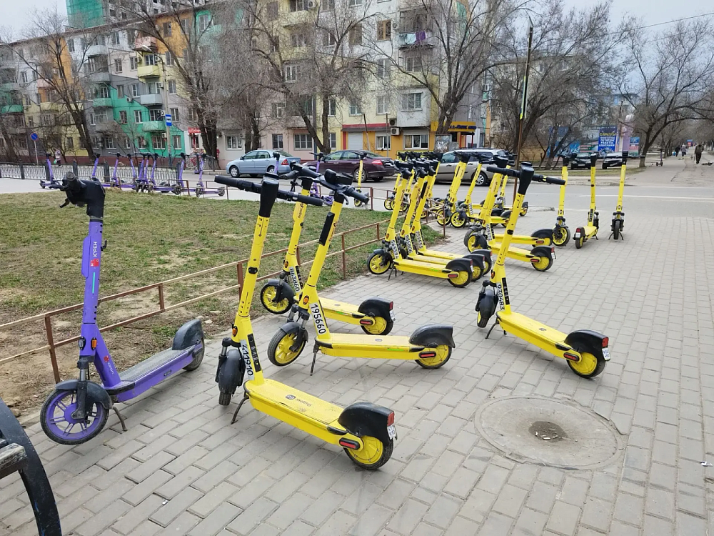 Самокатный сбор: «Новые люди» нашли решение проблемы самокатов в Астрахани