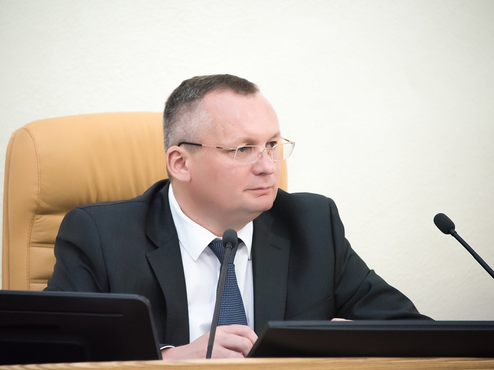 Игорь Мартынов внес в Думу Астраханской области предложения об изменении законодательства о выборах